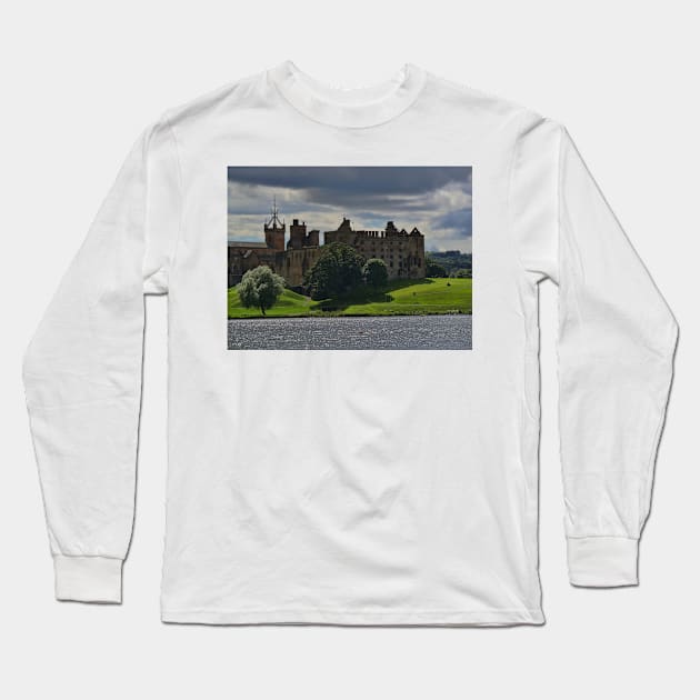 Linlithgow Palace ( in Outlander as Wentworth Prison) Long Sleeve T-Shirt by goldyart